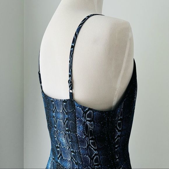 PIPERLIME Blue Snakeskin Dress - Picture 4 of 4